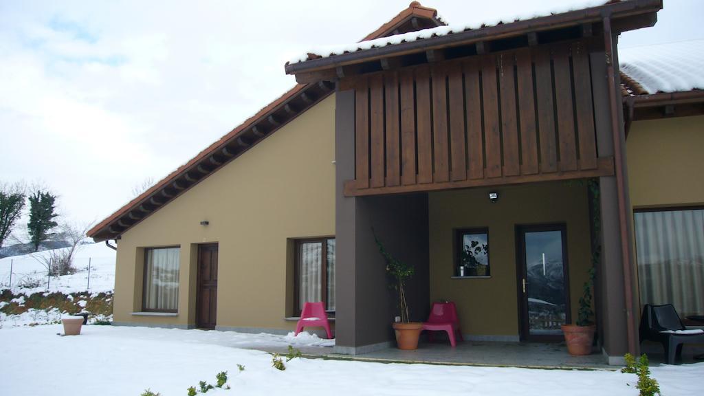 Apartamentos La Senda San Juan de Parres ภายนอก รูปภาพ