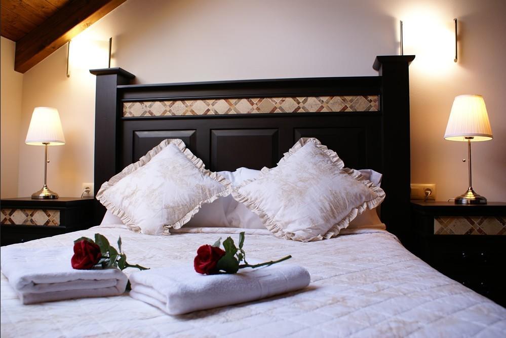 Apartamentos La Senda San Juan de Parres ภายนอก รูปภาพ
